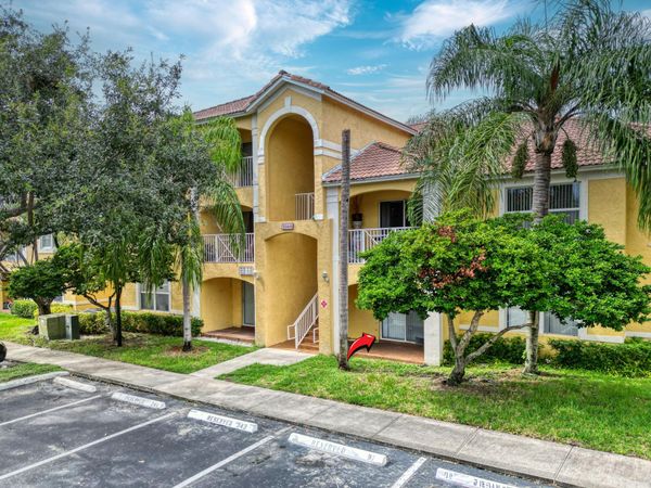 5560 NW 61st Street, Unit 707, Coconut Creek, FL 33073