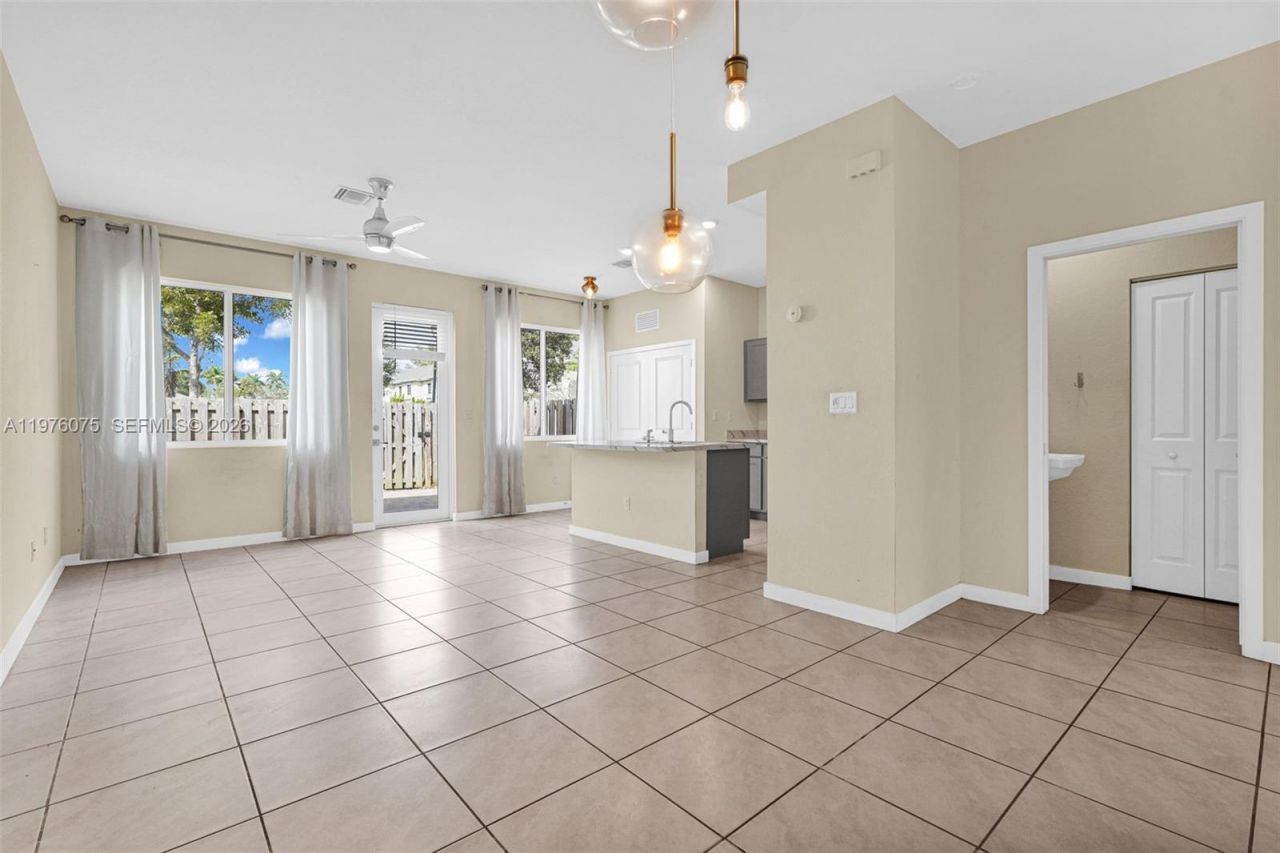 20894 NW 13th Ct , Miami Gardens, FL 33169 Photo