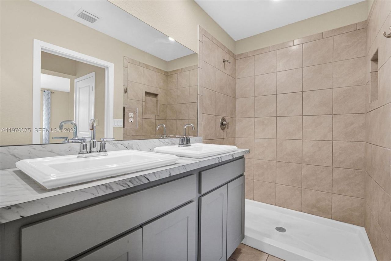 20894 NW 13th Ct , Miami Gardens, FL 33169 Photo