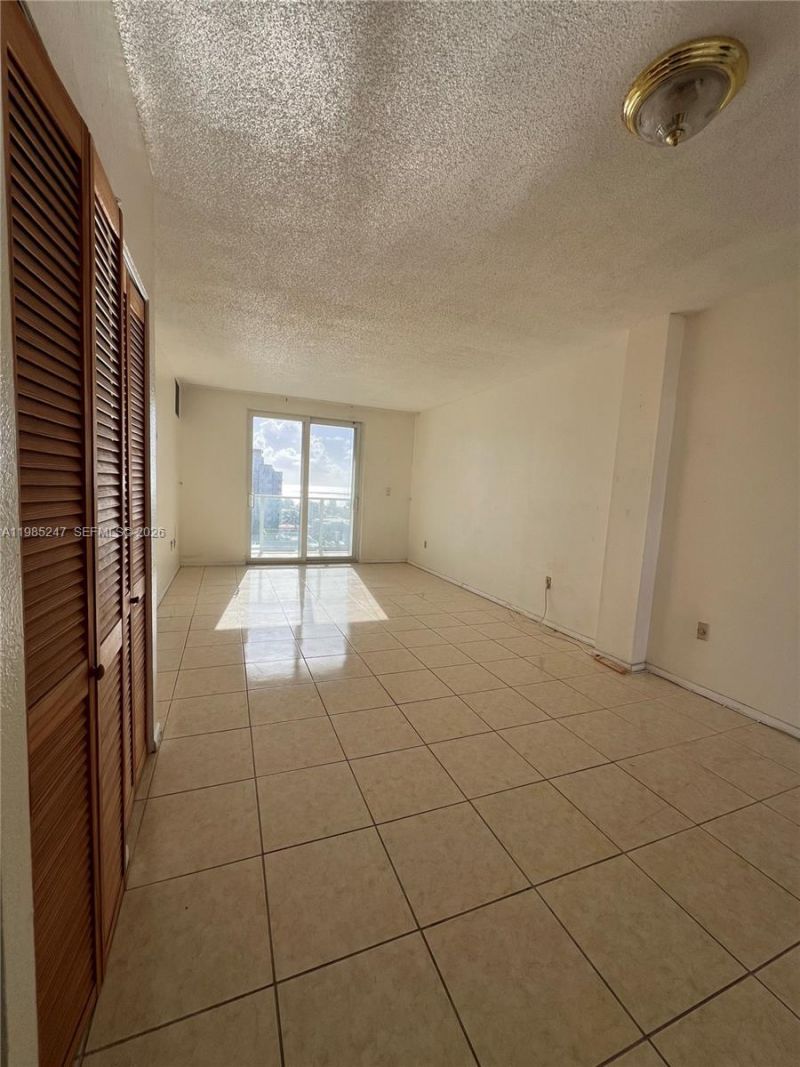 1750 James Ave, Unit 10E, Miami Beach, FL 33139 Photo