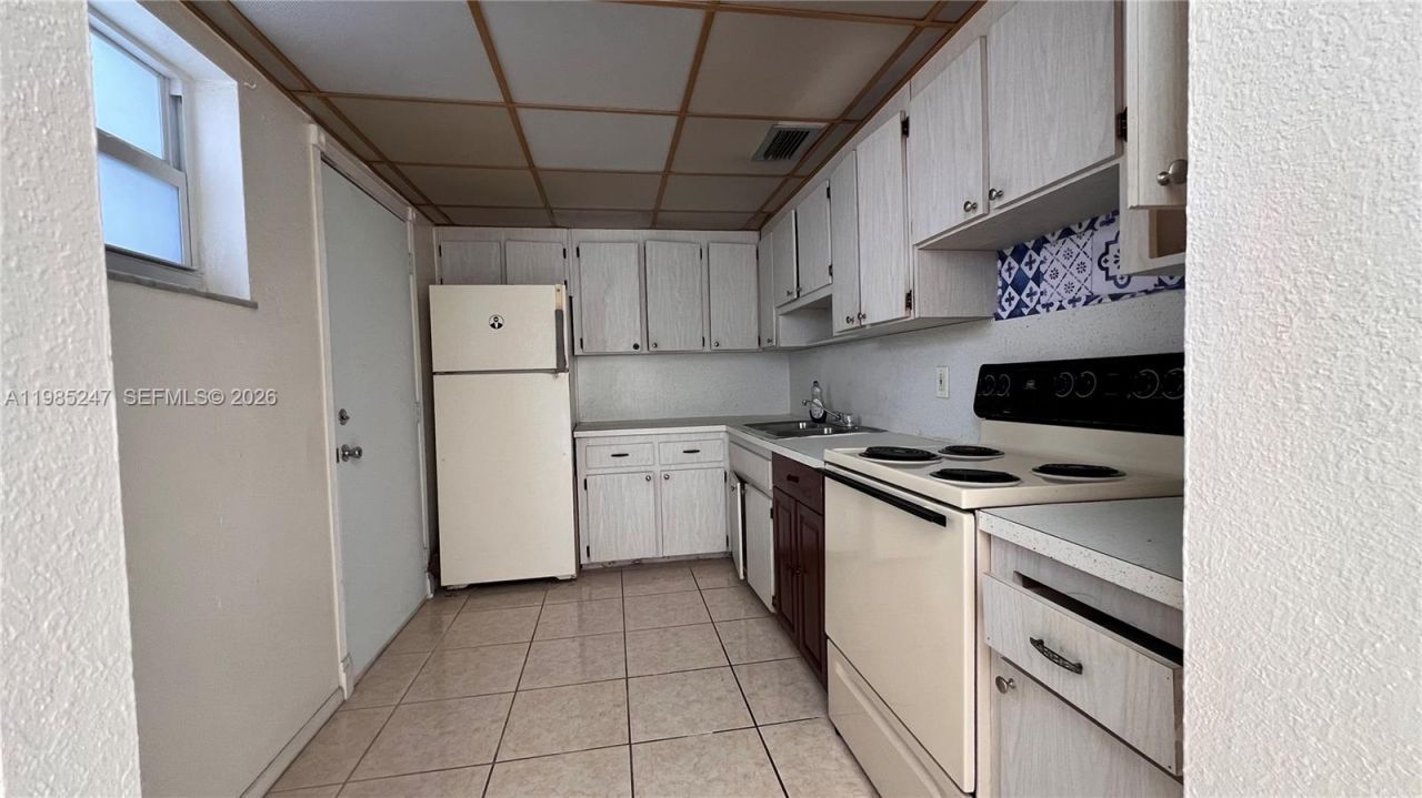 1750 James Ave, Unit 10E, Miami Beach, FL 33139 Photo