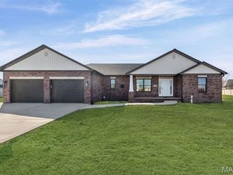 1009 Pennsylvania Avenue New Baden, IL 62265