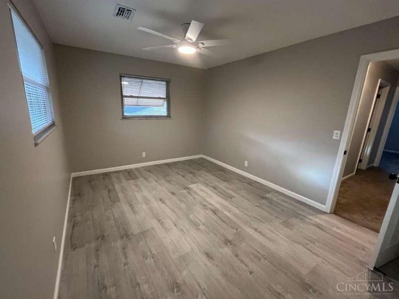 2335 Bluelark Drive, Cincinnati, OH 45231 Photo 6