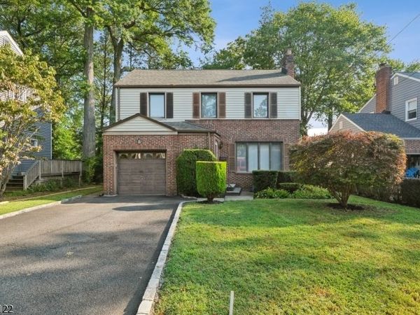 20 Kew Dr, Springfield, NJ 07081