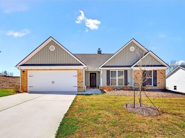 1302 River Mist Circle, Jefferson, GA 30549