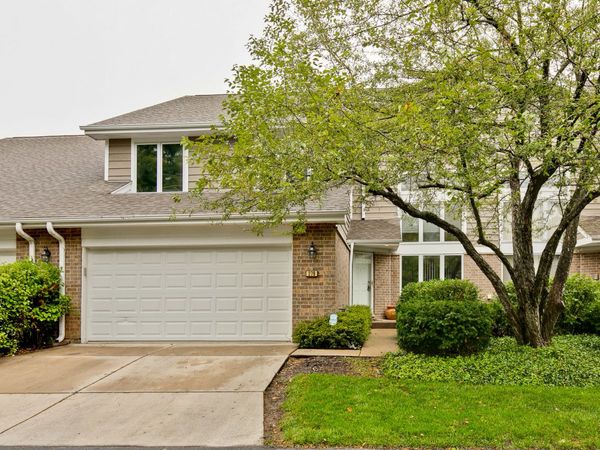 279 Brunswick Drive , Buffalo Grove, IL 60089