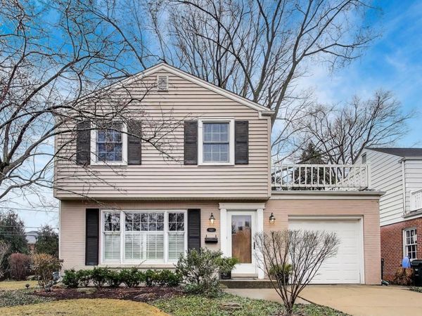 621 E Grove Street , Arlington Heights, IL 60005