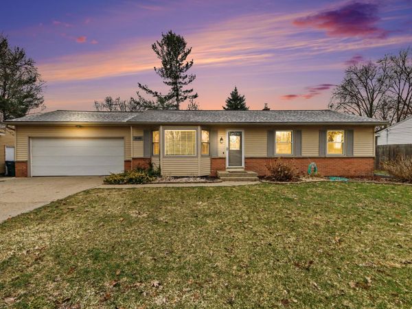 1600 Southlawn Street, Jenison, MI 49428