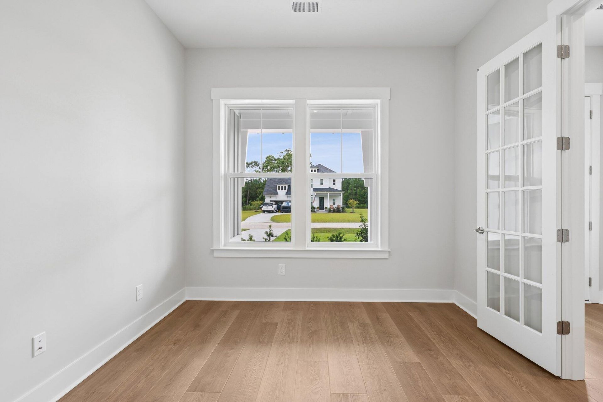 1192 Reserve Lane Photo 34