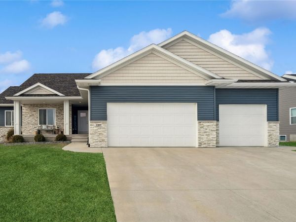 1389 Cardinal Drive, Fairfax, IA 52228