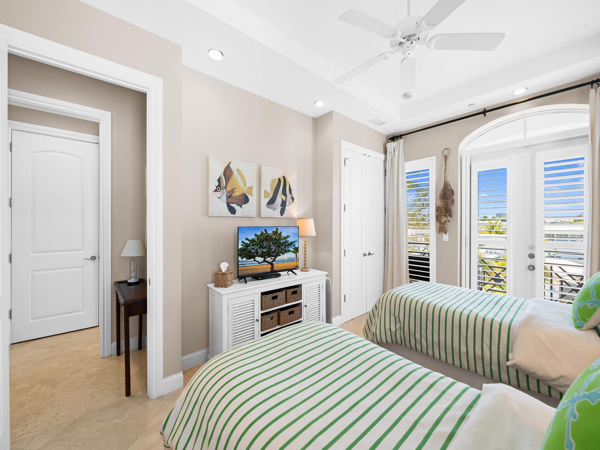 4320 El Mar Drive, Unit 301, Lauderdale by the Sea, FL 33308 Photo