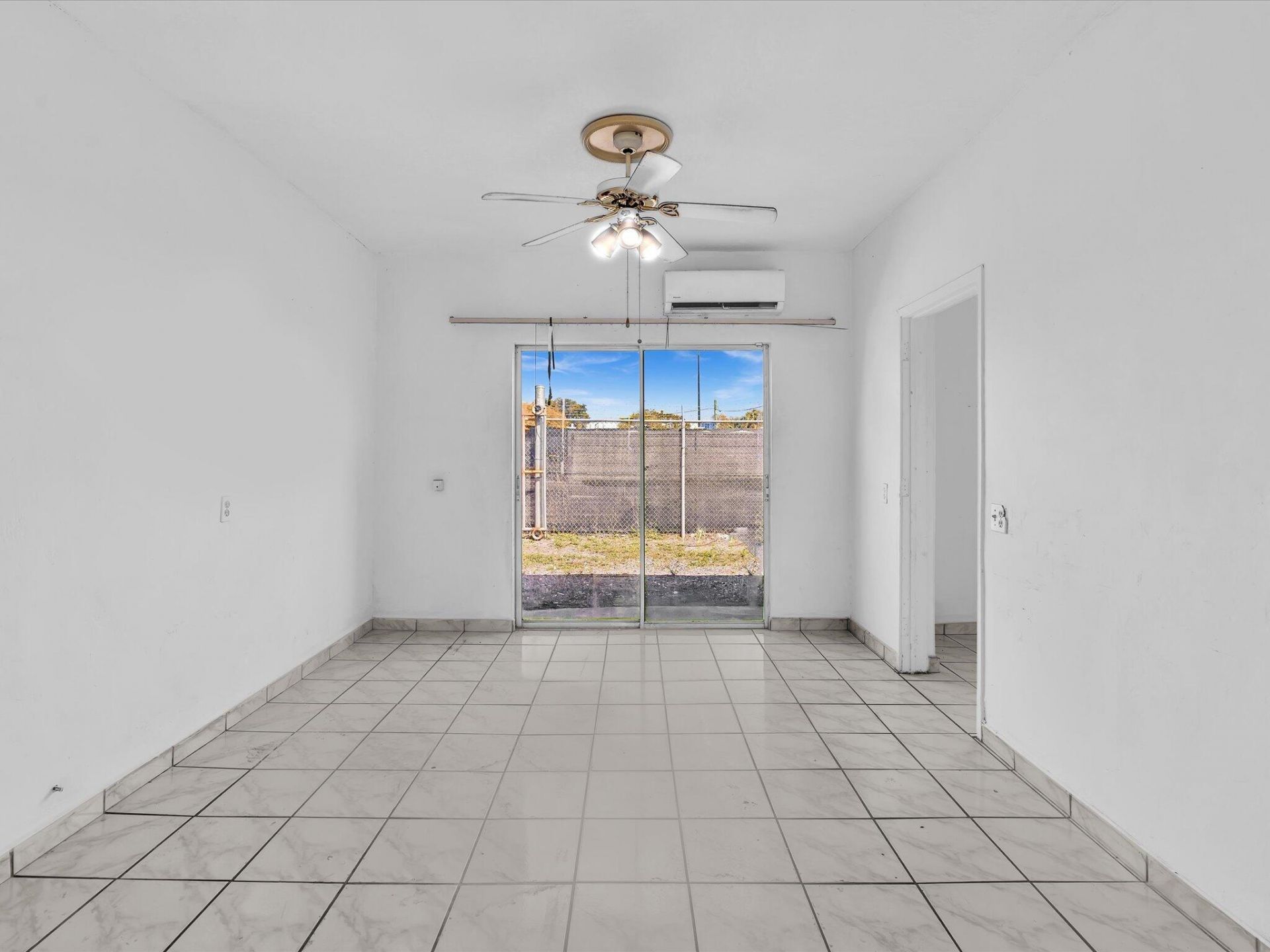 4901 SW 51st Street, Davie, FL 33314 Photo