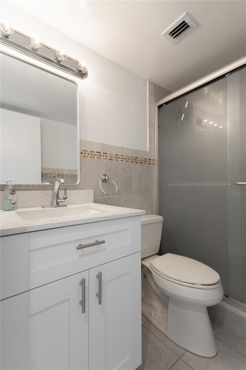 9405 W Flagler St , Unit D205, Miami, FL 33174 Photo