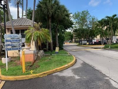 8353 Lake Dr, Unit 104, Doral, FL 33166 Photo