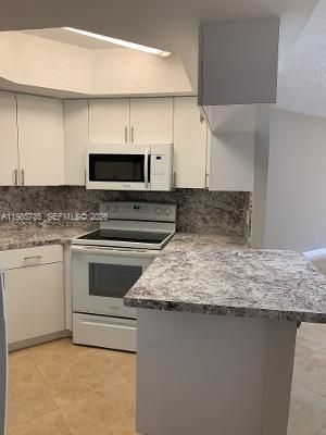 8353 Lake Dr, Unit 104, Doral, FL 33166 Photo