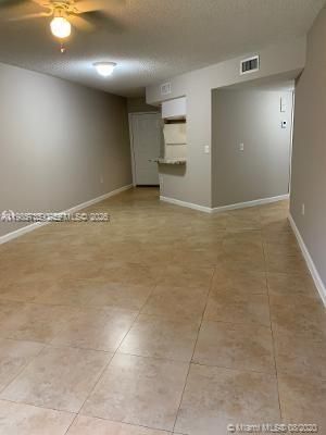 8353 Lake Dr, Unit 104, Doral, FL 33166 Photo