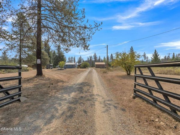 396 Wakena Ln , Priest River, ID 83856