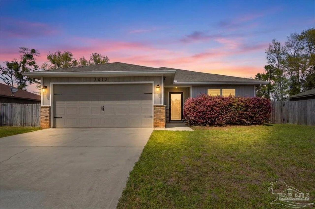 5612 Peach Dr, Pace, FL 32571 Main Photo