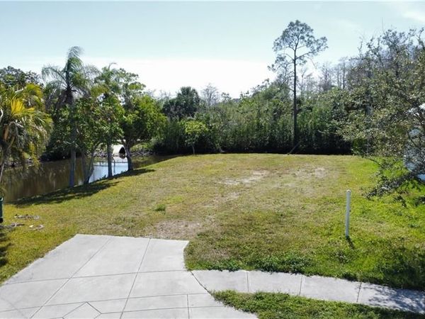 3260 Lunar ST, NAPLES, FL 34112