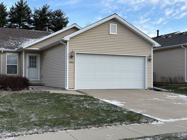 1001 Wartburg Drive, Bloomington, IL 61704