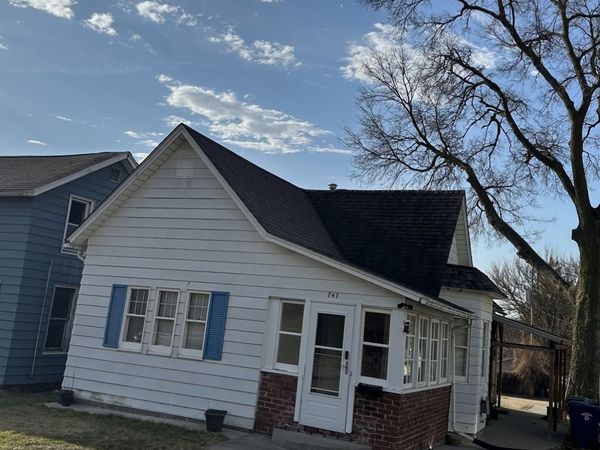 747 1st Avenue, Clinton, IA 52732