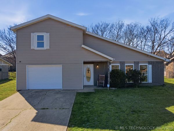 14768 S Yukon Avenue , Glenpool, OK 74033