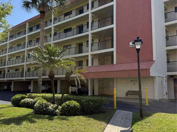 9433 HARBOR GREENS WAY, Unit 504, SEMINOLE, FL 33776