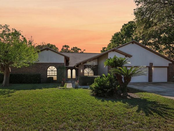 17922 CLEAR LAKE DRIVE, LUTZ, FL 33548