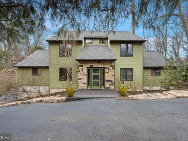 2 LAKE AVENUE, MEDIA, PA 19063