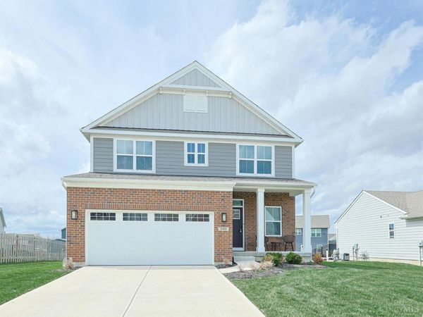 320 Chevington Chase, Tipp City, OH 45371