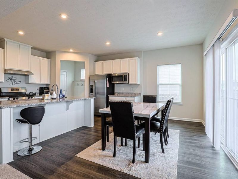 320 Chevington Chase, Tipp City, OH 45371 Photo 11