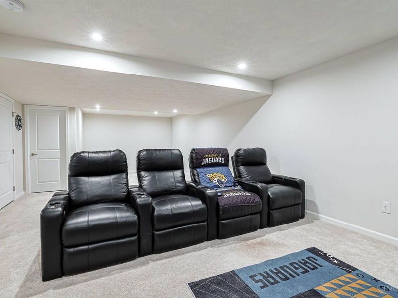 320 Chevington Chase, Tipp City, OH 45371 Photo 32