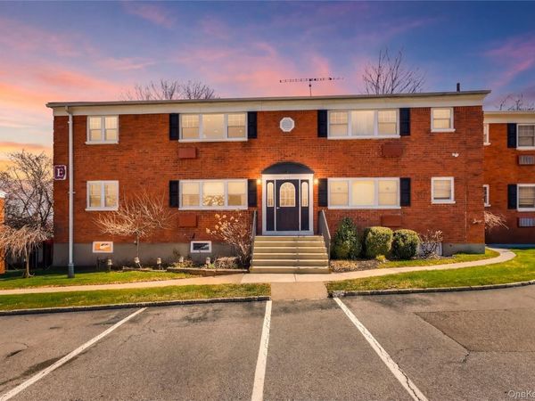 1879 Crompond Road , Unit E4, Peekskill, NY 10566