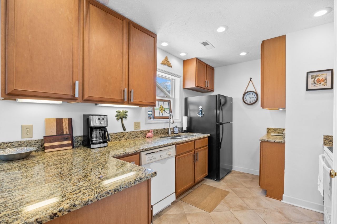 829 9th Ave. S Photo 10