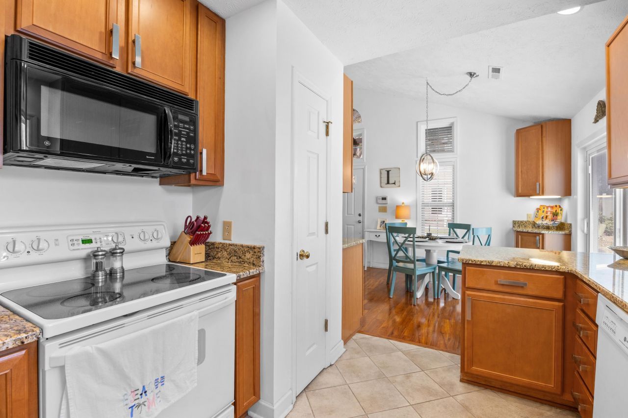 829 9th Ave. S Photo 12