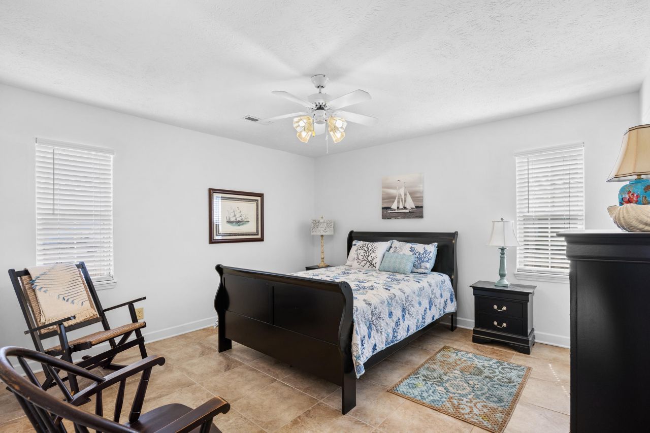 829 9th Ave. S Photo 14