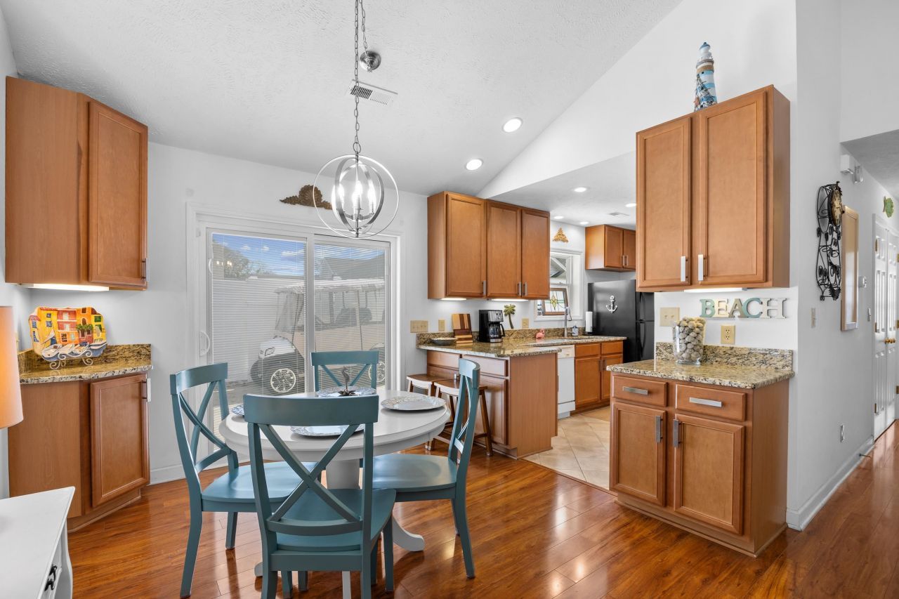 829 9th Ave. S Photo 6