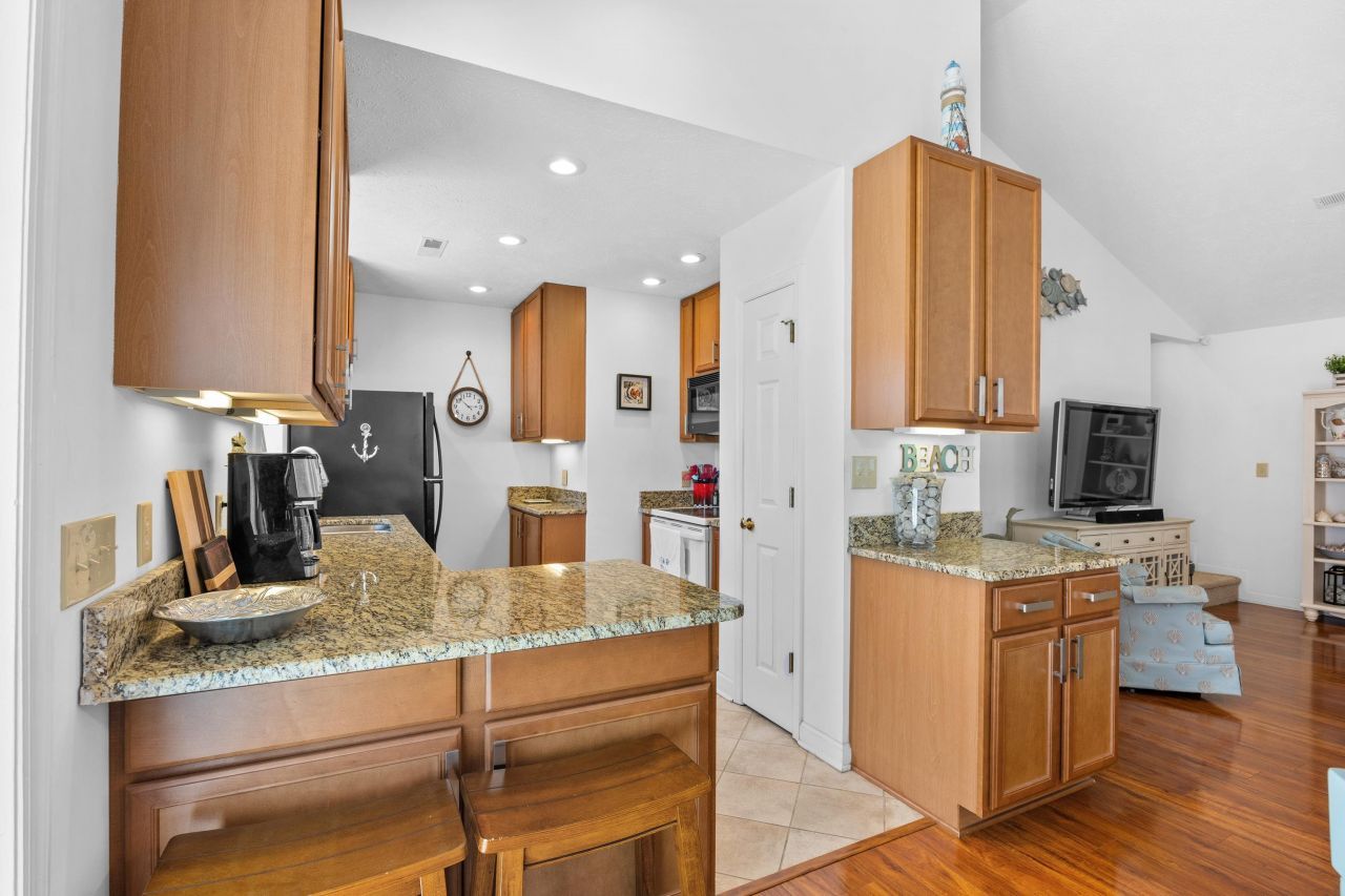 829 9th Ave. S Photo 8