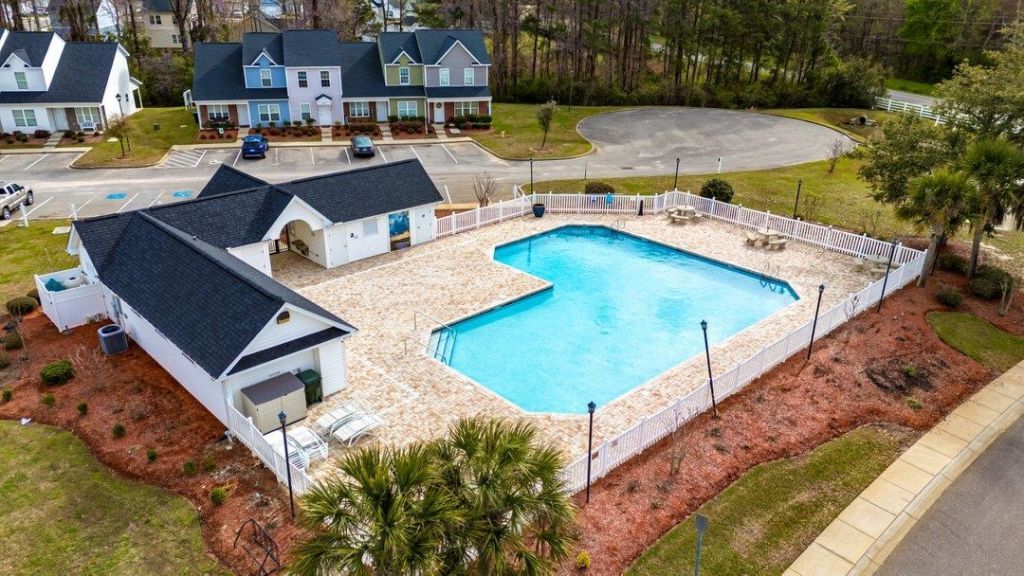 1345 Midtown Village Dr. Photo 43