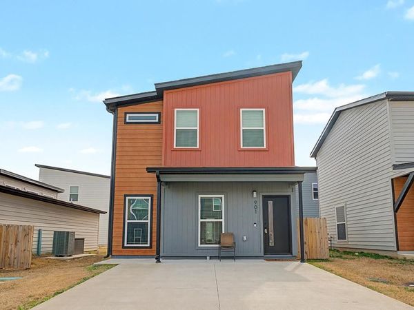 901 Tennessee Avenue, Bentonville, AR 72713