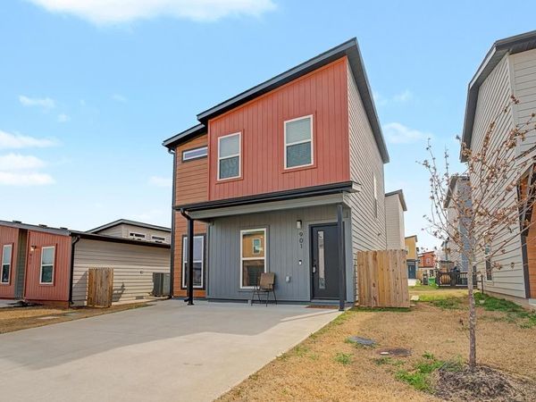 901 Tennessee Avenue , Bentonville, AR 72713