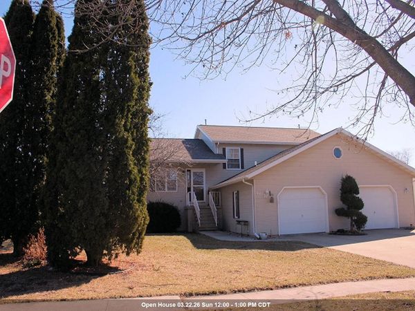 961 EASTMAN LANE, Fond Du Lac, WI 54935