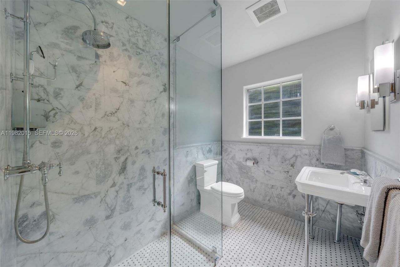 1729 Lenox Ave, Miami Beach, FL 33139 Photo