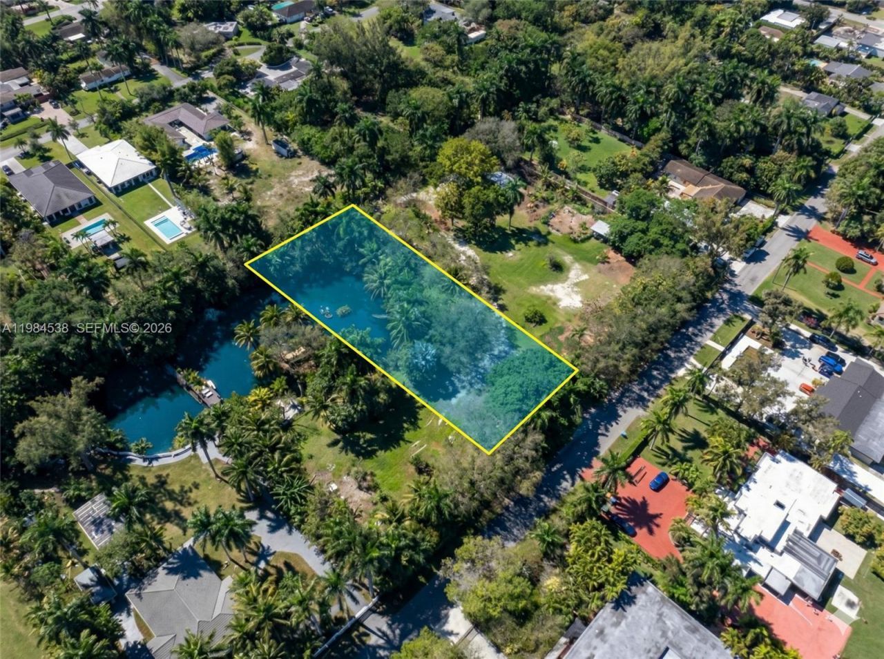 154th Street - 870 , North Miami Beach, FL 33162 Photo