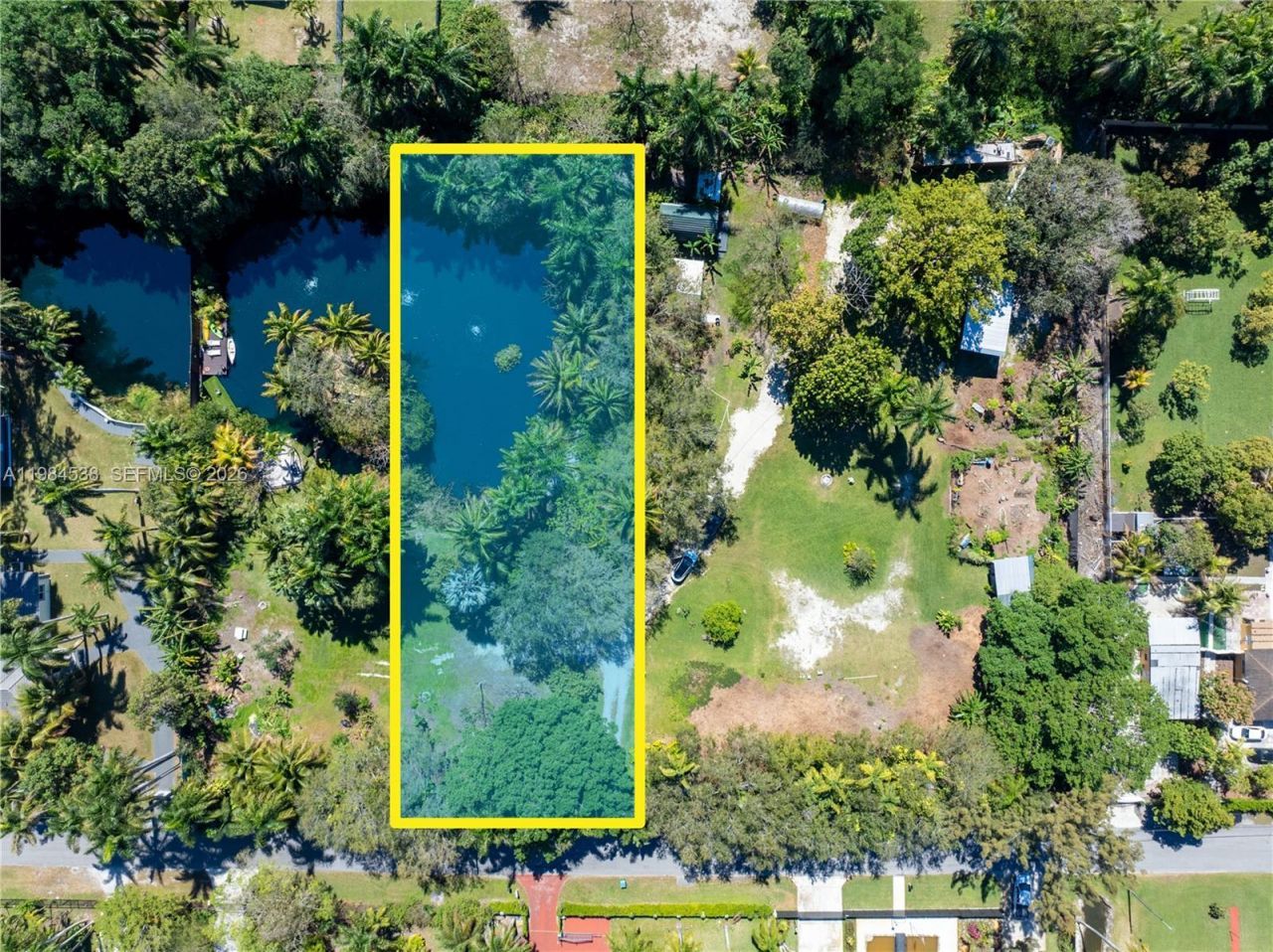 154th Street - 870 , North Miami Beach, FL 33162 Photo