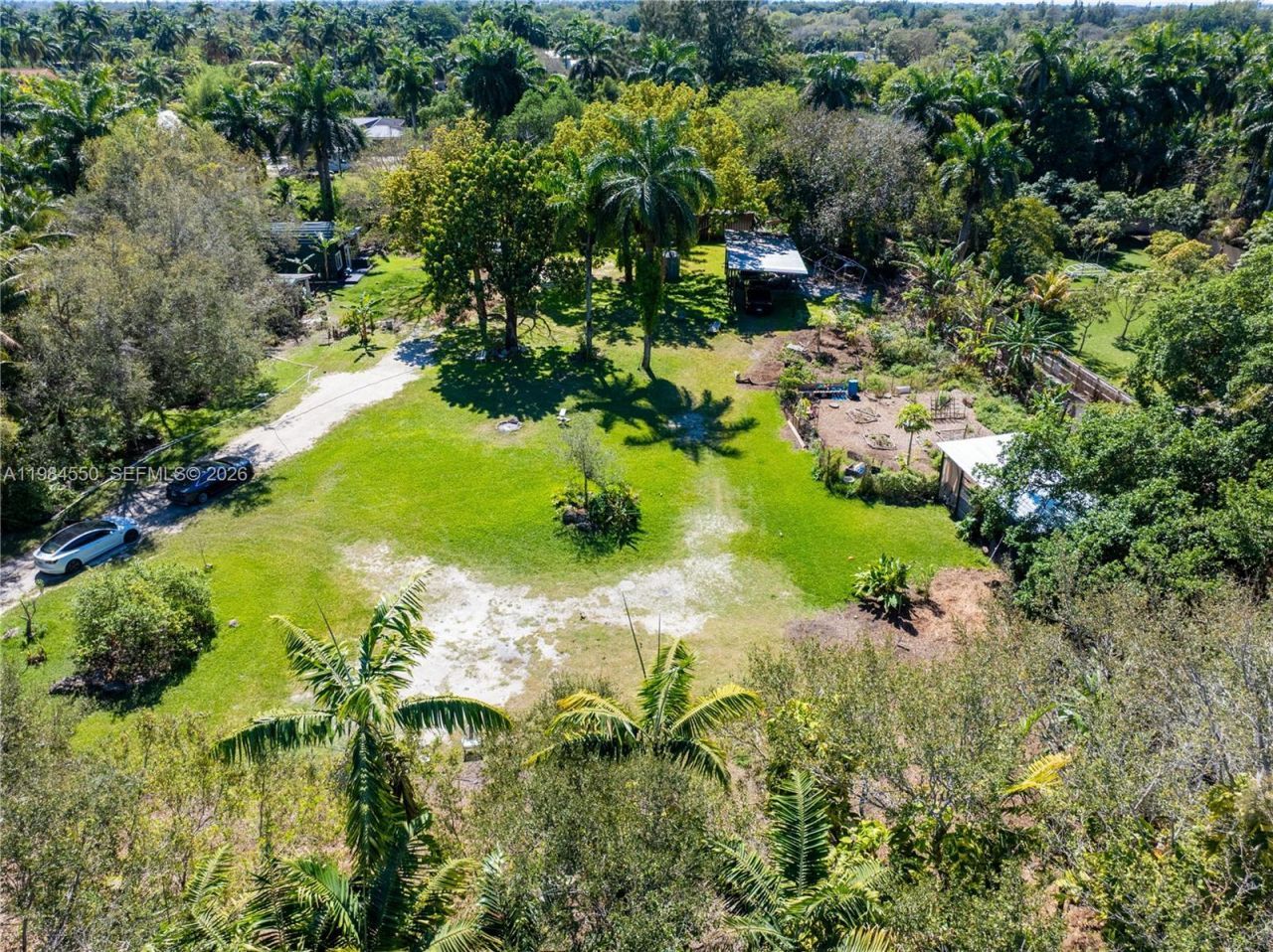 154th Street - 861 , North Miami Beach, FL 33162 Photo