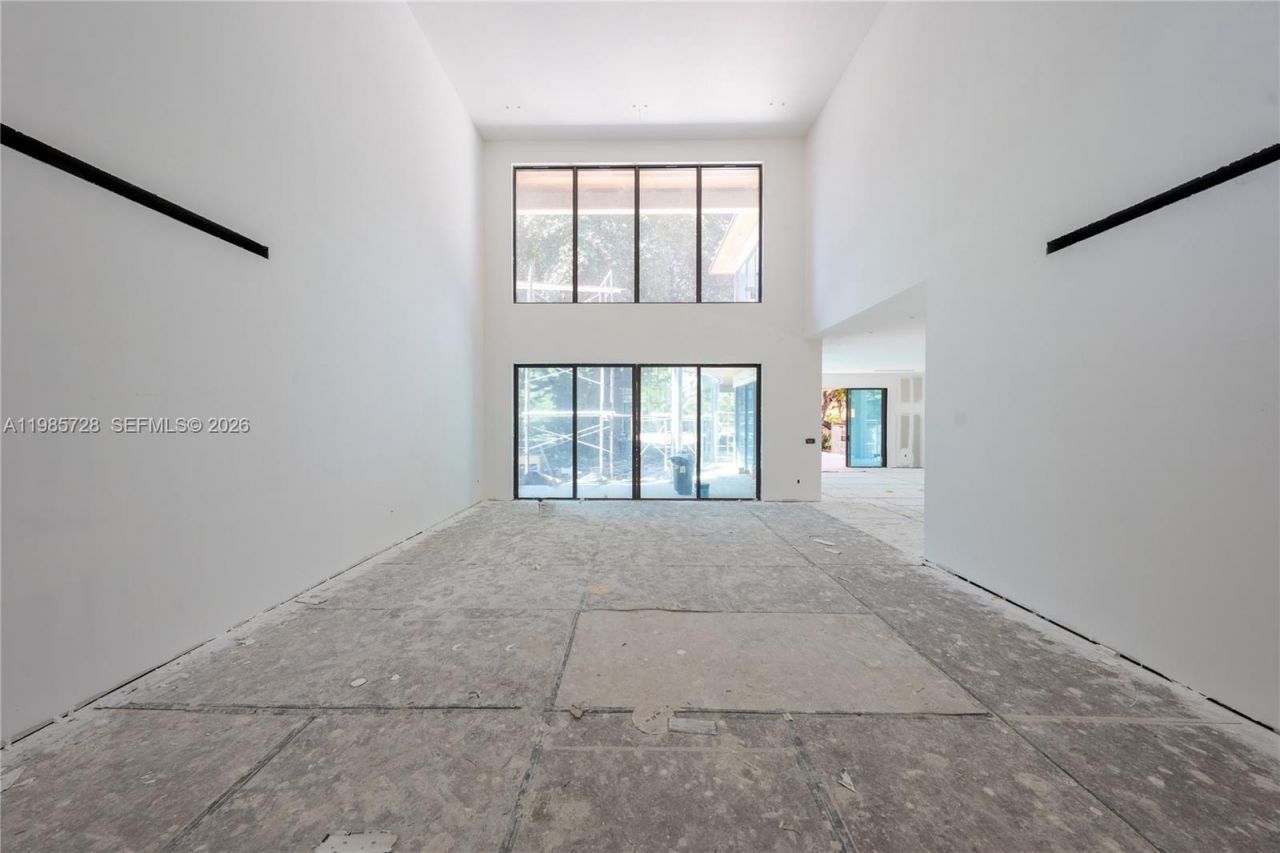 18770 NE 22nd Ave, Miami, FL 33180 Photo