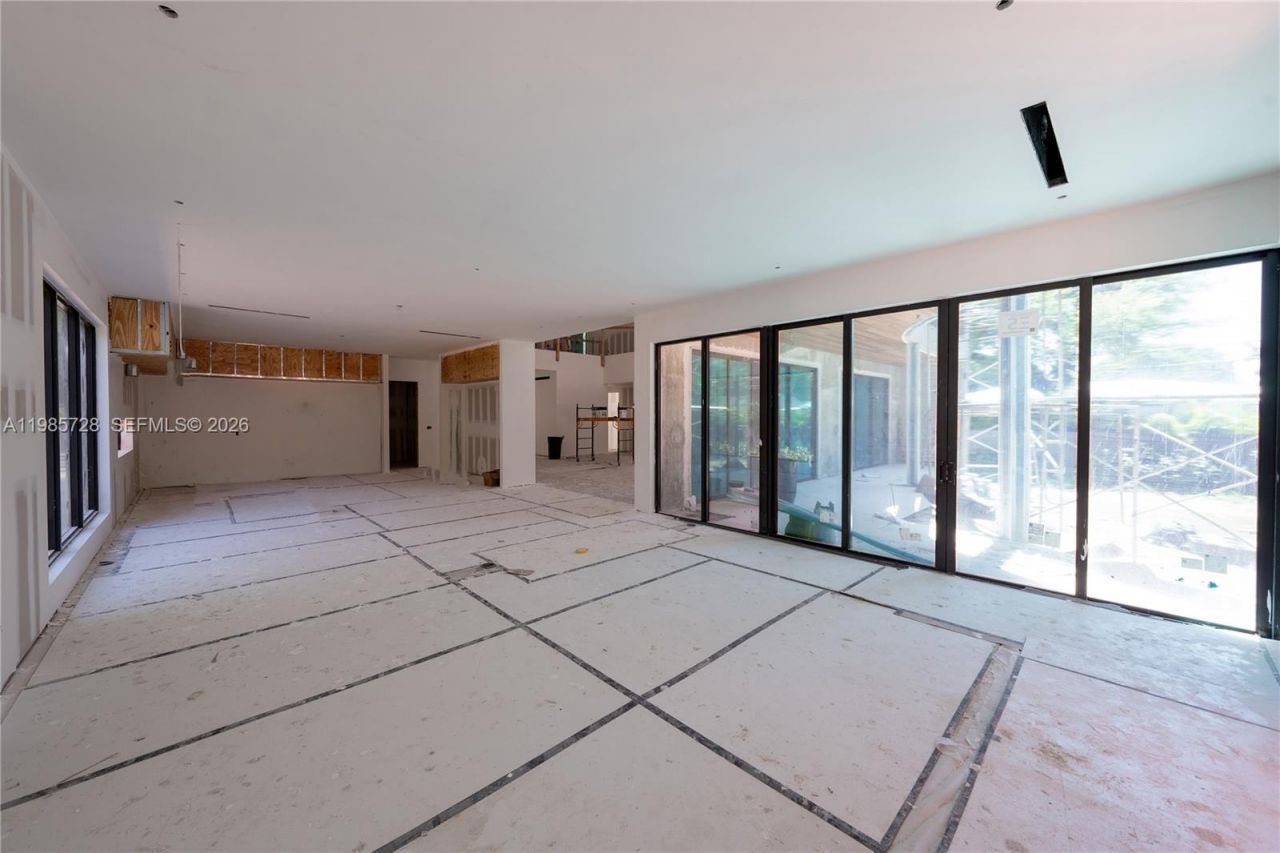 18770 NE 22nd Ave, Miami, FL 33180 Photo