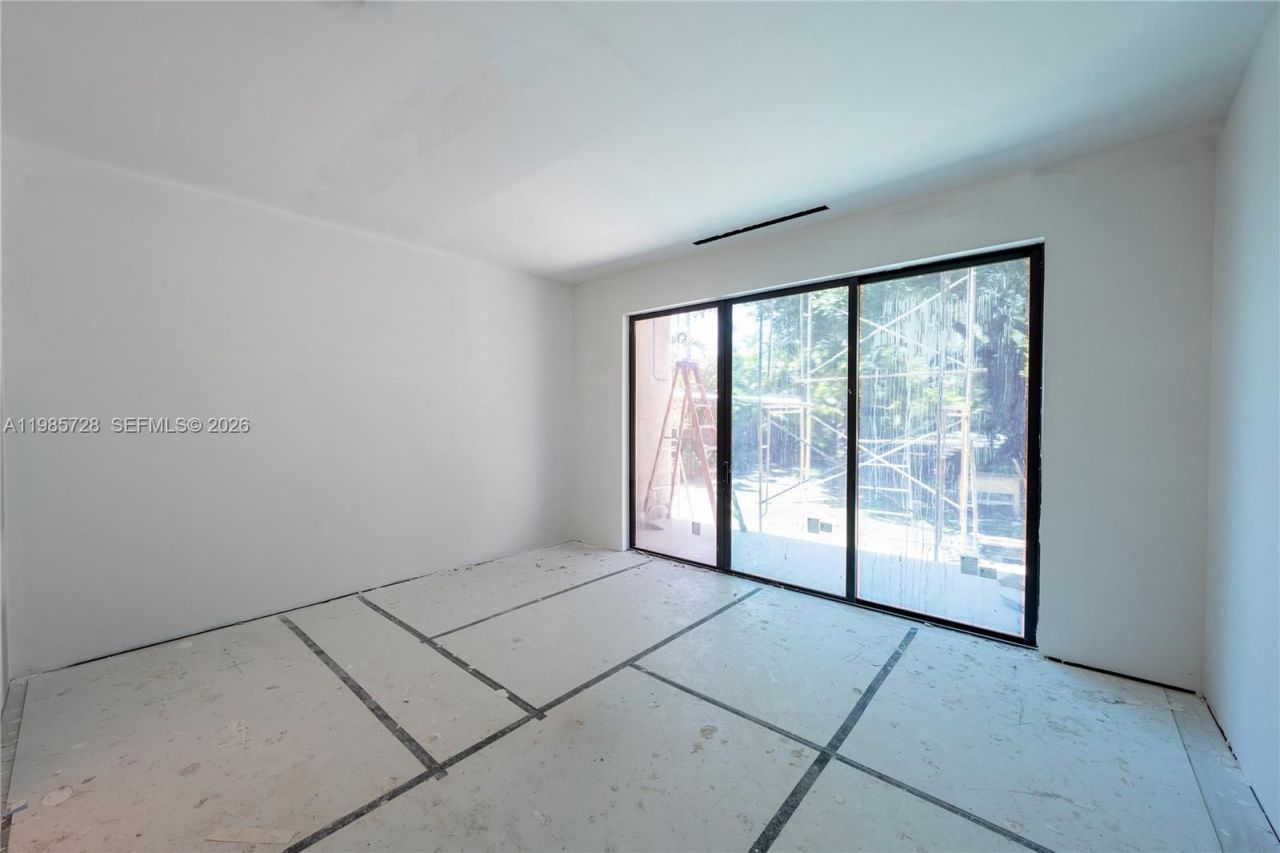 18770 NE 22nd Ave, Miami, FL 33180 Photo