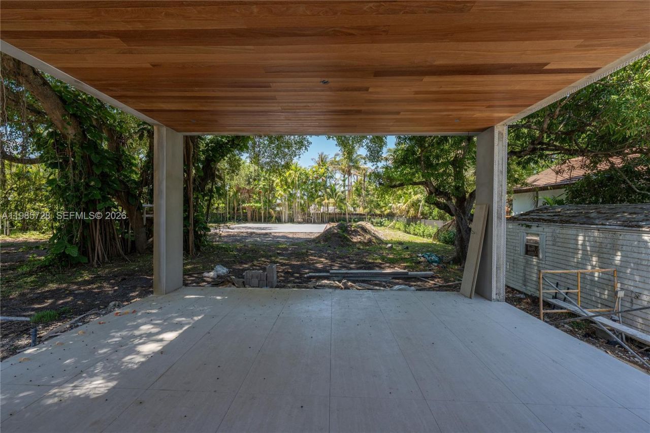 18770 NE 22nd Ave, Miami, FL 33180 Photo